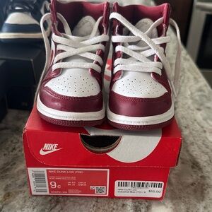 Nike Kids Maroon and White Low-Top Sneakers